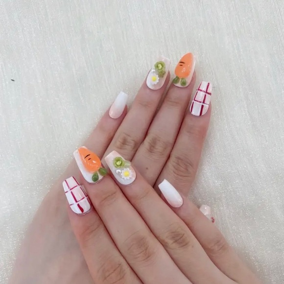 Gorgeous handmade 3D press-on bunny carrot charm nails. (Nail Glue Included!) - Picture 3 of 6